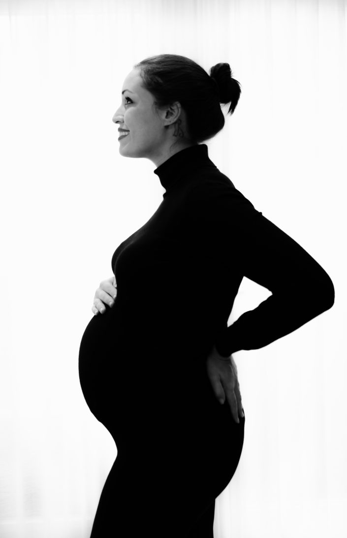 Pregnant woman black&white silhouette